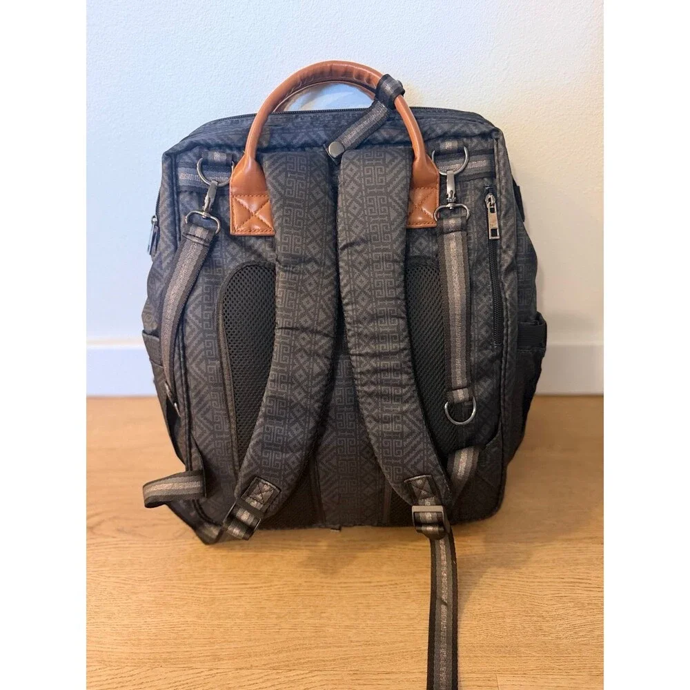 monbébé Geometric Diaper Backpack pull out bassinet